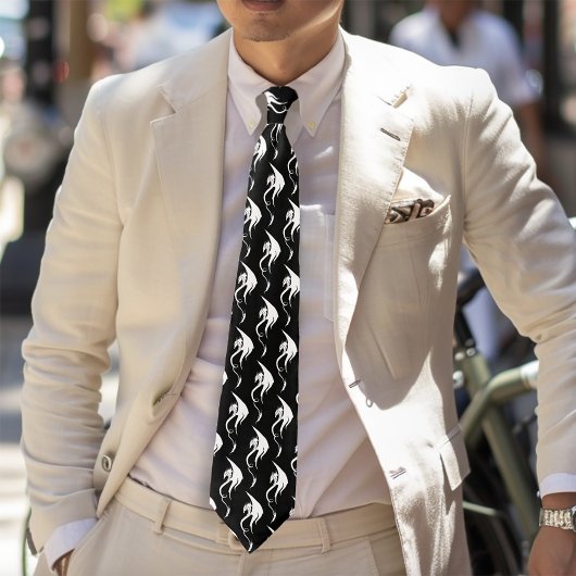 Cravate Conception d'illustration de dragon tribal noir bl