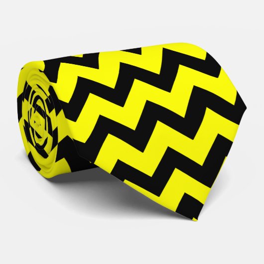 Cravate Cool Noir et néon clair jaune motif Chevron (Roulé)