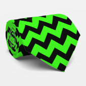 Cravate Cool noir et vert néon clair motif Chevron (Roulé)