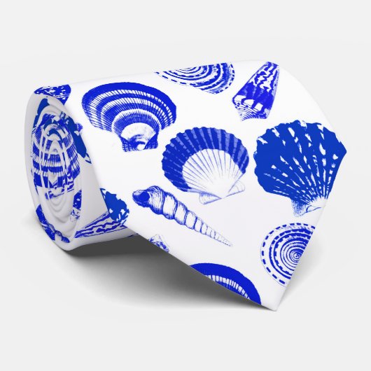 Cravate Coquillages - bleu cobalt sur un arrière - plan bl (Roulé)