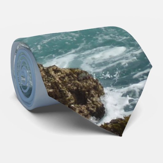 Cravate Côte rocheuse d'Aruba et océan bleu (Roulé)