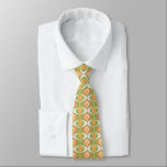 Cravate Couleurs chaudes Ornements ondulés Mi-siècle<br><div class="desc">Apportez votre tenue vivante avec ce cravate branché du milieu du siècle,  avec un motif ondulé en pêche,  vert,  bleu,  jaune et blanc.</div>