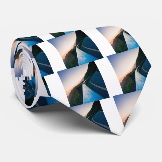 Cravate Courbe sur la route (Roulé)