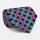 Cravate Crânes à motifs de losanges Vert rose bleu. (Roulé)