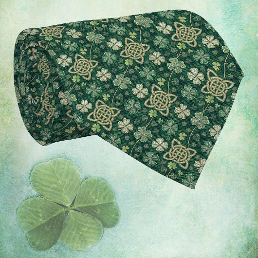 Cravate Croix celtique et trèfle irlandais vert aspect vin