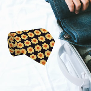 Cravate Dahlia jaune motif floral sur noir