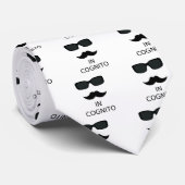 Cravate Dans Cognito (Roulé)