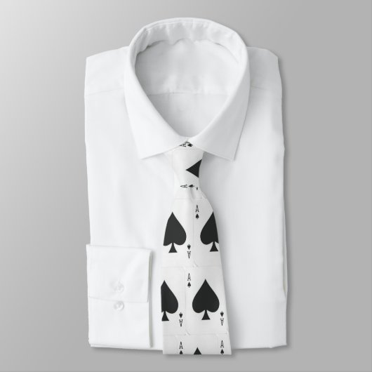 Cravate d'as (Attaché)