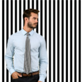 Cravate de bandes verticales fines noires et blanc