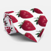 Cravate de fraise… pour des fans de Strawbs ? (Roulé)