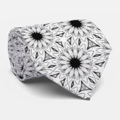 Cravate de motif de fleurs noir et blanc (Roulé)