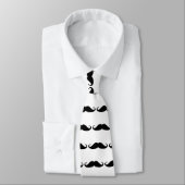 Cravate de moustache (Attaché)