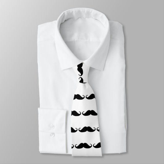 Cravate de moustache (Attaché)