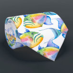 Cravate de poissons tropicaux colorés<br><div class="desc">Un cravate coloré conçu à l'aide de ma reine d'aquarelle d'origine déclenche le poisson dans des tons colorés arc-en-ciel. Pour acheter d'autres cadeaux de poissons tropicaux pour lui,  visitez www.zazzle.com/dotellabelle</div>