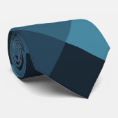 Cravate de pyramides bleu foncé (Roulé)