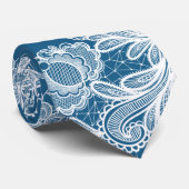 Cravate Dentelle blanche en bleu (Roulé)