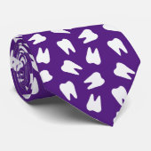 Cravate Dentist Tooth Motif moderne Purple Dental Office (Roulé)