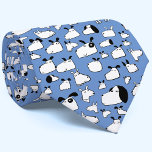 Cravate Dessin de dessin bleu chien<br><div class="desc">Un motif de chien de dessin animé amusant sur un arrière - plan bleu,  qui peut être changé dans l'outil de conception. Art original de Nic Squirrell. Parfait pour les papas de chien,  les amateurs d'animaux et de animaux de compagnie et les vétérinaires.</div>