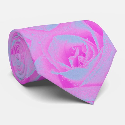Cravate Détail de rose rose chaud et bleu clair parfait (Roulé)