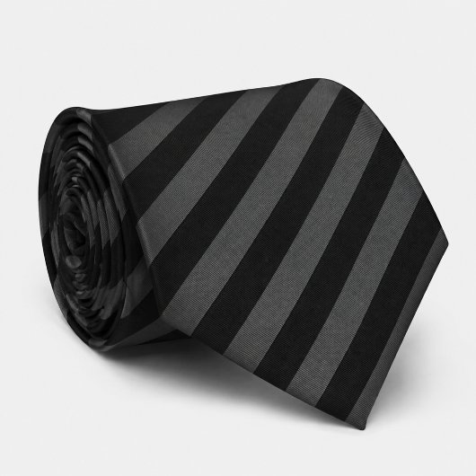 Cravate diagonale gris noir monochrome 