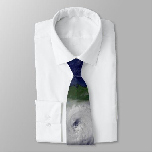 Cravate d'ouragan (Attaché)
