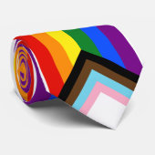 Cravate Drapeau de fierté Progress Pride de SlipperyJoe si (Roulé)