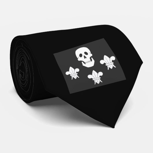 CRAVATE DRAPEAU JOLLY ROGER ET TROIS LIEUX (Roulé)