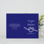 Cravate du coeur le noeud bleu foncé programmes de (Debout devant)