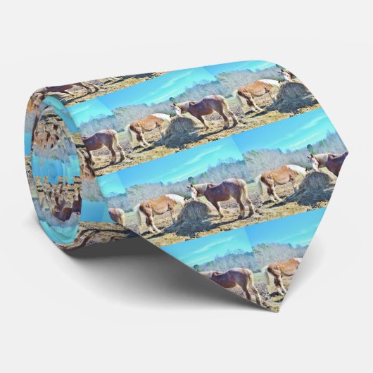 Cravate Ébauche secourue Chevaux mangeant foin (Roulé)