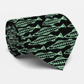 Cravate École de poisson - Vert fantôme sur noir (Roulé)