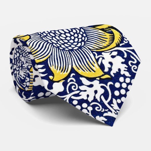 Cravate Élégance dévoilée - Kennet de William Morris (Roulé)