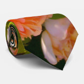 Cravate Elégant jaune orangé floraux de pêche rose (Roulé)