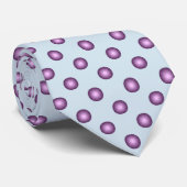 Cravate Élégant Lavender Polka Dot et Arrière - plan bleu  (Roulé)