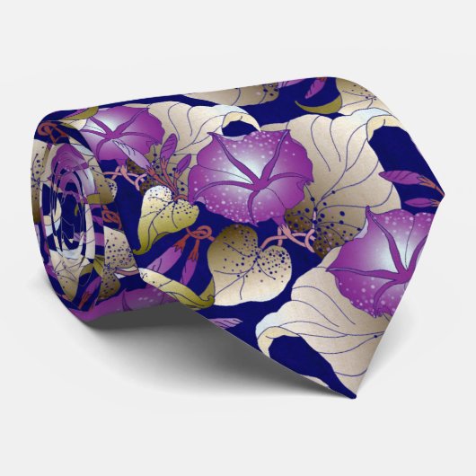Cravate Élégante Lavande violet de blanc motif floral (Roulé)