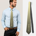 Cravate élégante mariage russe Ж е н и х<br><div class="desc">Elevez votre Mariage Regardez avec une Cravate personnalisée unique pour les hommes russes À la recherche d'une façon amusante et sophistiquée de compléter votre tenue de mariage ou d'ajouter une touche humoristique à vos photos de fiançailles ou de mariage? Découvrez notre belle cravate personnalisée, avec le mot "Ж е н...</div>