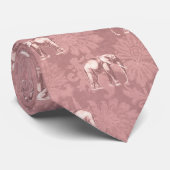 Cravate Eléphant rose pâle amusant (Roulé)