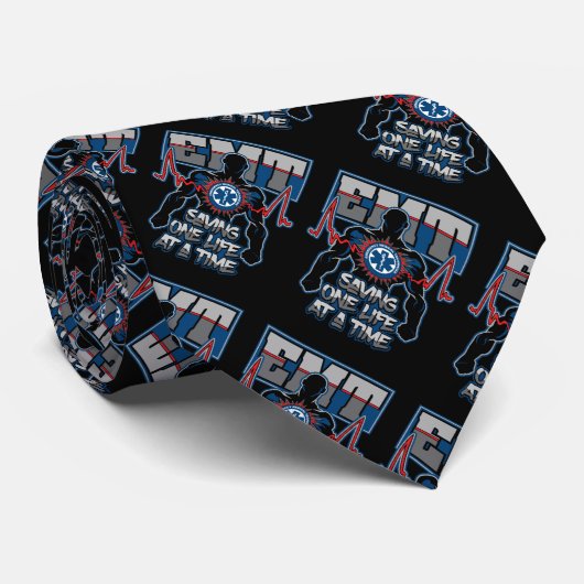 Cravate EMT sauvant un vivant à la fois (Roulé)
