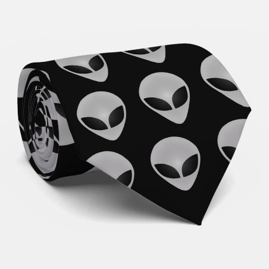 Cravate étrangère (Roulé)