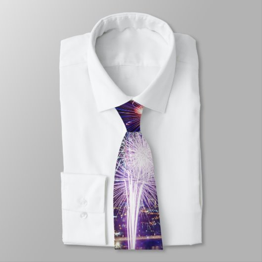 Cravate Exposition de feux d'artifice dans l'horizon de (Attaché)