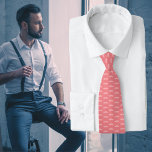 Cravate Fête des pères Mustache Motif rose tendance<br><div class="desc">Un motif subtil d'une moustache illustrée en rose. Les couleurs sont inversées à l'arrière et il y a une petite zone pour commémorer l'occasion,  il se souviendra toujours de la date reçue.</div>