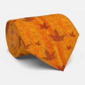 Cravate Feuille chaud sur rayures orange, été tropical (Roulé)
