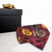 Cravate Feuilles botaniques sur le monogramme de kaki