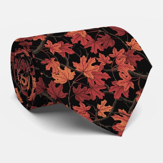 Cravate Feuilles de l'érable d'automne rouge sur fond noir (Roulé)
