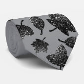 Cravate Feuilles gris brillant en argent automne motif d'a (Roulé)