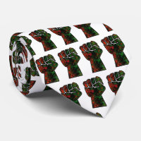 fierté noire drapeau panafricain rouge vert poing