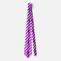 Fil barbelé sur bandes violettes 2
