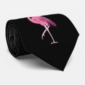 Cravate Flamant rose rose rétro sur Arrière - plan noir (Roulé)
