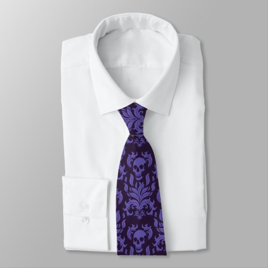 Cravate Flamme crânienne Damas dans les tons moody violet (Attaché)