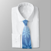 Cravate Flammes de neige sur Blue Sky Winter Holiday Crava (Attaché)