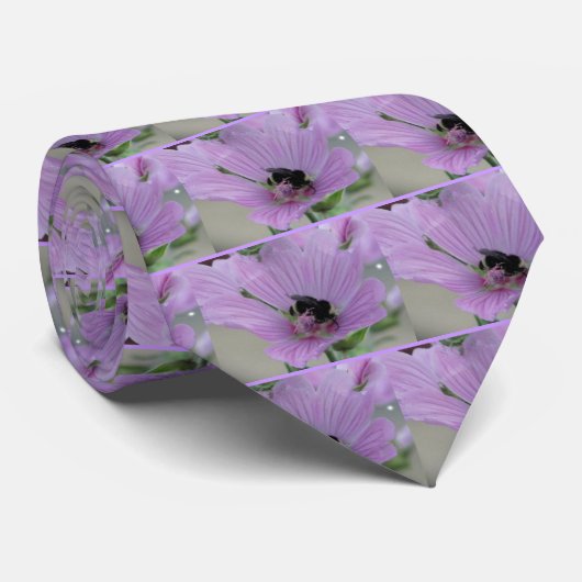 Cravate Fleur Mauve Clair Avec Abeille (Roulé)